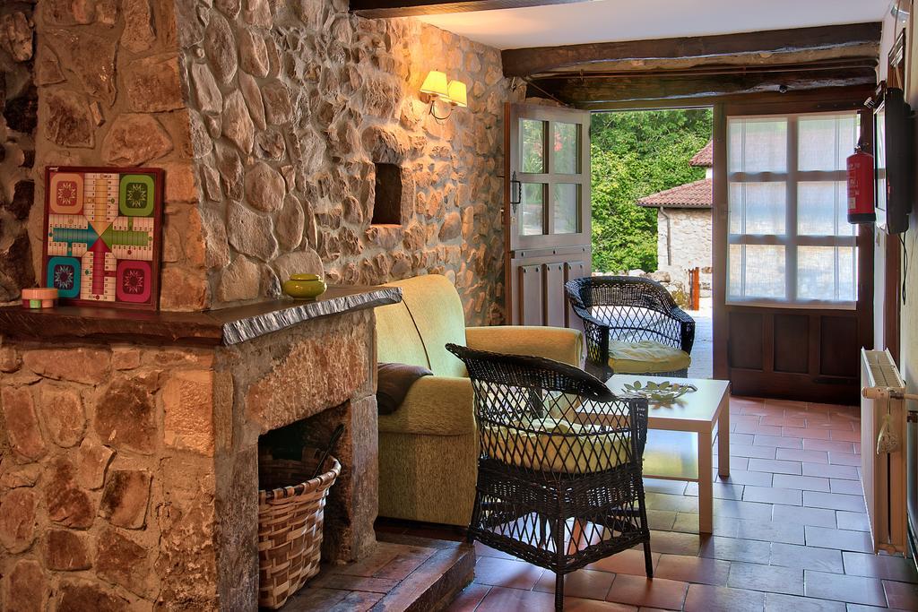 Casas Rurales La Tahona De Besnes Guest House Alles Exterior foto